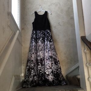 Full-length floral prom dress—with pockets!!!